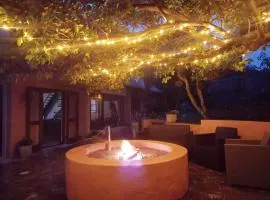 Milky Way: Home with large garden, firepit & stars