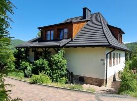 Mountain House – hotel w mieście Ustrzyki Dolne