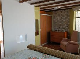 Casa de La Hiedra.Alojamiento para ejecutivos., hotel in Sangolquí