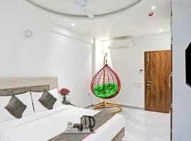 Boutique Hotel Blue shine Noida, nakvynės su pusryčiais namai mieste Noida