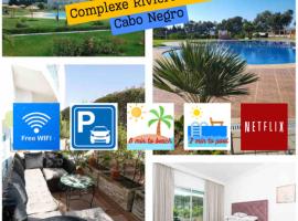 Appartemment Riviera Beach Cabo Piscine Plage WiFi Parking, golfhotell i Cabo Negro