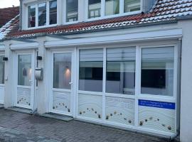 Haus Julianne, Wohnung Backbord, Familie Poppinga, departamento en Norderney