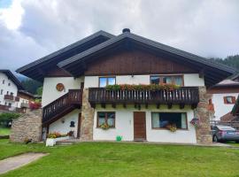 Casa Dolores, apartment in Padola