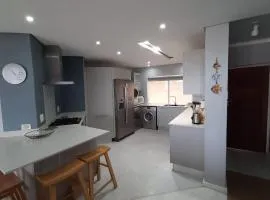 10 LA TORNYN, GLENTANA