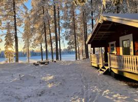 Pine Tree Cabin in Lappland, hotel en Glommersträsk