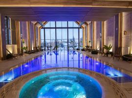 Apartman Lux Relax nalazi se u Titovoj vili, hotel u gradu 'Palisat'