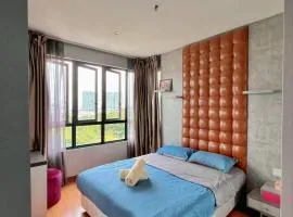 2BR & 2BTH, with Free Parking Near Central Mall & Theme Park