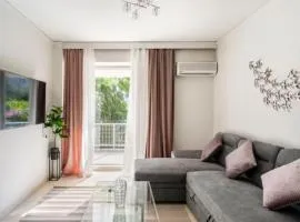 Seaside Beauty 5 min Vouliagmeni Beach