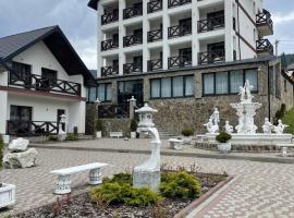 Villa For You Hotel, hostal o pensión en Palyanytsya