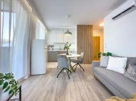 Krakowska Oaza Komfortu - Apartament Premium z Garażem