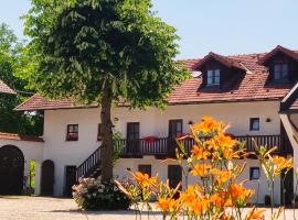 Pension Margaretenhof, cheap hotel in Bayerbach