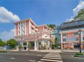 Bcons Riverside Hotel Binh Duong
