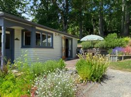 Otahuna Hideaway - Christchurch Holiday Homes, hotel s parkiralištem u gradu 'Tai Tapu'