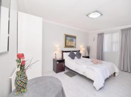 Redsky self catering Agulhas, hotel in Agulhas