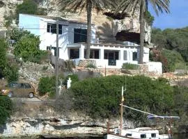 Preciosa casa en primera línea del mar