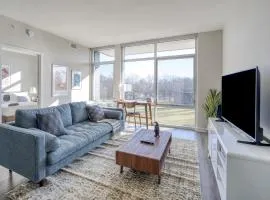 Fairfax 1br w elevator pool nr bus stops WDC-773