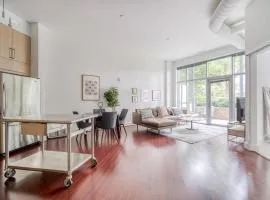 Tysons Corner 1br w elevator close to theater WDC-826