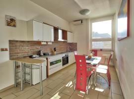 Apartment Ken near Terme Paradiso, hotel u gradu Dobova