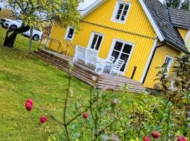 Obstgarten Mörlunda, 5 min zum Badesee, Småland, Sauna