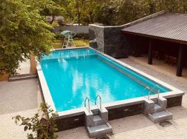 Royal Nest, hotel with pools in Polonnaruwa