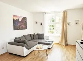 Urlaubsmagie- Ferienwohnung Höhenzug - Sauna & Saisonaler Pool