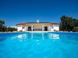 SEA VIEW VILLA *big pool * BBQ * direct sea access