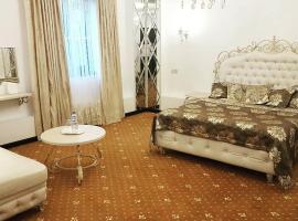 SEQUOIA boutique hotel: Taraz şehrinde bir konukevi
