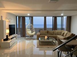 NICE DUPLEX, PRAIA, hotel v destinaci Praia