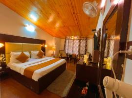 Hotel The North Wind in City Center, Manali，馬拉里的飯店