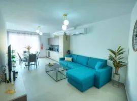 Spacious, bright & modern 3 bedrooms, balcony APIC1