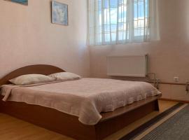 Готель Хотин, Hotel in Chotyn