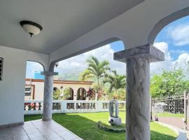 Country Paradise, hotel com estacionamento em Naguabo