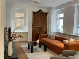 Stilvolle Mosel-Ferienwohnung - Alte Apotheke in Ürzig - Bis 5 Personen - 2 Schlafzimmer - großes Badezimmer