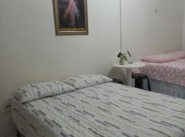 Pousada Residencial acochego caririense, δωμάτιο σε οικογενειακή κατοικία σε Juazeiro do Norte