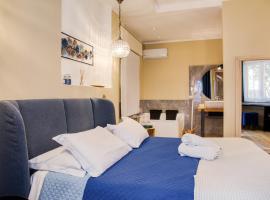 Medea Mondello Holiday