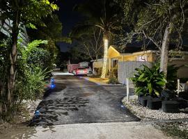 Sandelwood Studios', hotel v destinaci Nassau