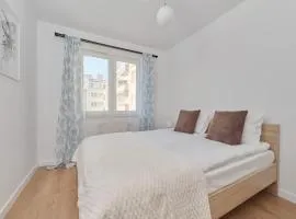 Cozy Apartment Klimasa with Balcony in Wrocław by Noclegi Renters