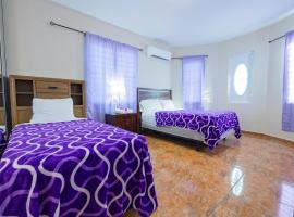 Big Vacation House, Hotel in Moca