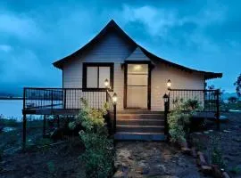 Sam's Country Ranch - Lake House with private Jacuzzi at Igatpuri