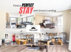 Stunning All Season Waterfront Cottage By Grace's Landing Short Term Rental and & Long Term Accommodation Corbyville Ontario, semesterhus i Belleville
