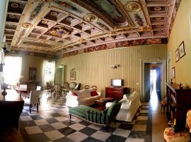 Resort a Palazzo B&B, hostal o pensión en Fermo