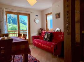 Borhouse Piatta - Casa a Bormio con Solarium vista Alpi, hotel in Piatta