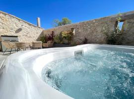 La Remise-Gîte de charme 7 personnes avec jacuzzi, hôtel à Saint-André-de-Sangonis