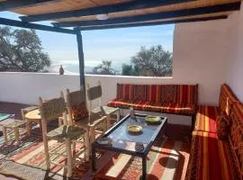 Superbe appartement , grande terrasse vue mer et montagne Taghazout