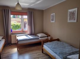 Agroturystyka Pod Orzechem – hotel w mieście Lubiąż