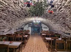 Pivnica a Penzion pri studni