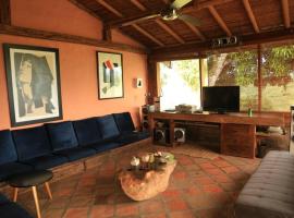 Finca La Colina, cottage sa Armenia