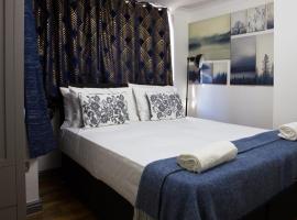Sleek 3Bed/3Bathroom Flat@Harrow, hotel i Hatch End