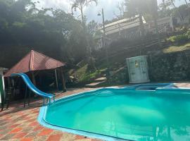 Villa Ana Cecilia, hotel v destinaci Guaduas
