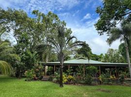 Paperbark Retreat, orlofshús/-íbúð í Cooktown